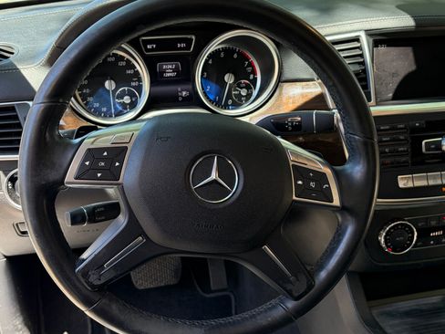 Used 2014 Mercedes-Benz GL 450 4MATIC image 6