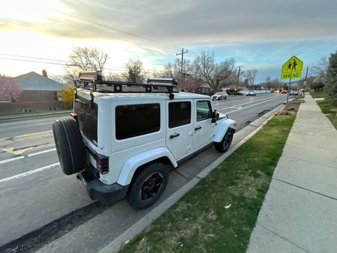 Used 2014 Jeep Wrangler Unlimited Sahara image 6