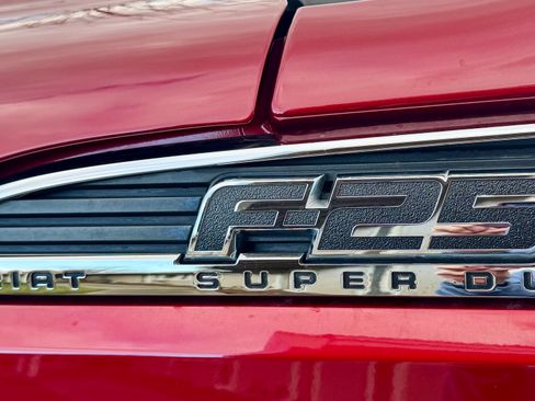 Used 2016 Ford F250 Lariat w/ Lariat Ultimate Package image 8