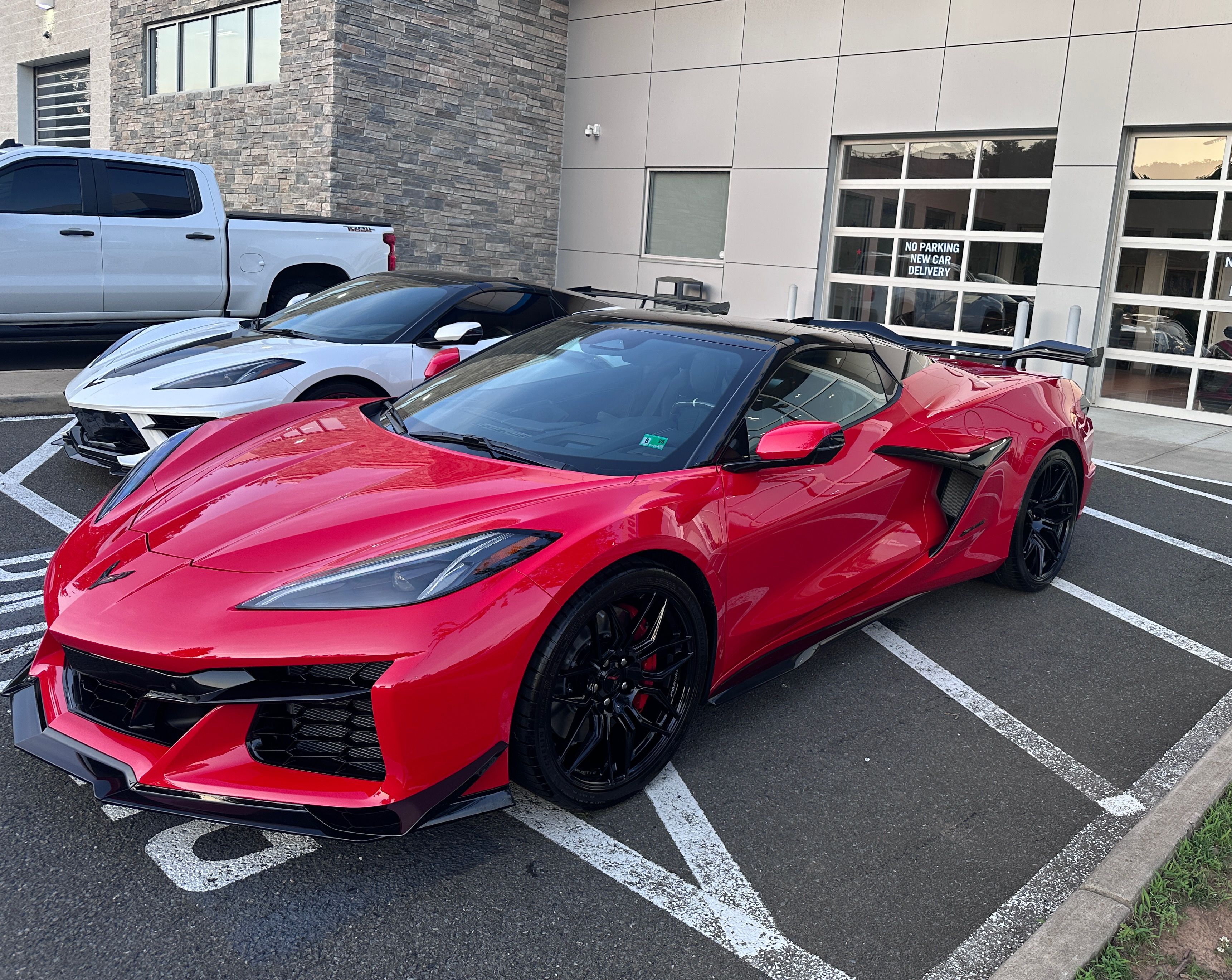Used 2025 Chevrolet Corvette Z06 RWD image 5