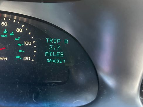 Used 1997 Lincoln Continental FWD image 10
