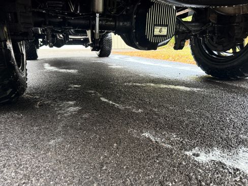 Used 2015 Ford F250 Platinum w/ FX4 Off-Road Package image 11