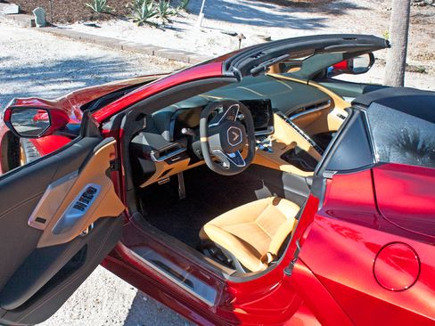 Used 2022 Chevrolet Corvette Stingray Premium Conv w/ Z51 Performance Package image 6