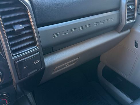 Used 2021 Ford F250 XLT w/ XLT Premium Package image 12