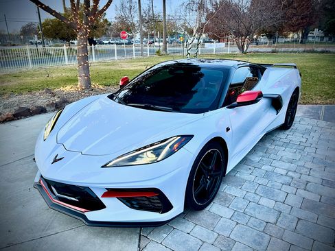 Used 2024 Chevrolet Corvette Stingray Preferred Cpe w/ Z51 Performance Package image 17