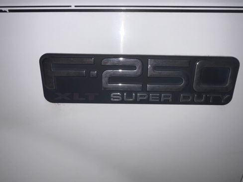 Used 2004 Ford F250 XLT image 16