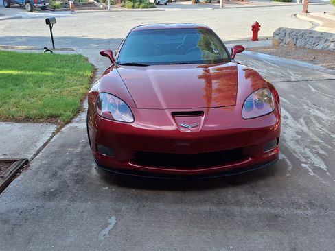 Used 2012 Chevrolet Corvette Grand Sport w/ 3LT Preferred Equipment Group RWD image 1