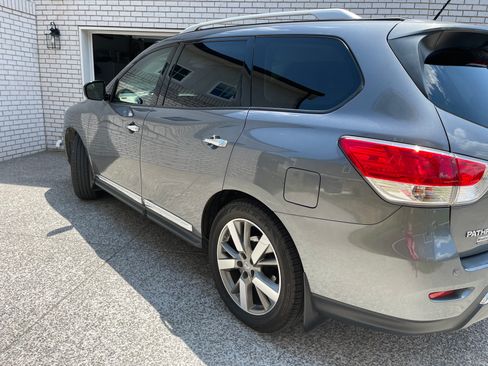 Used 2015 Nissan Pathfinder Platinum FWD image 5