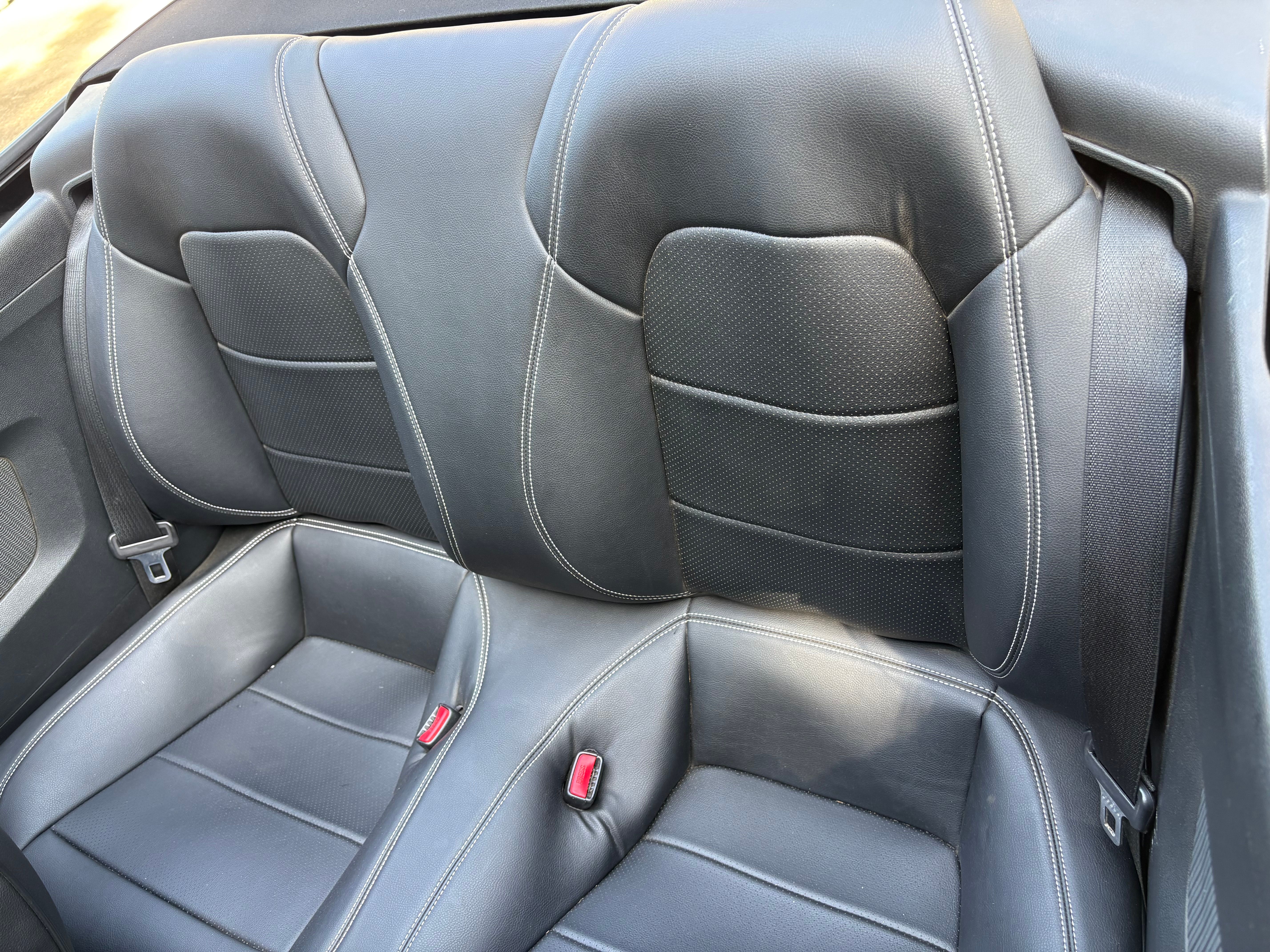 Used 2016 Ford Mustang Convertible RWD image 1