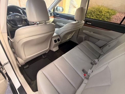 Used 2014 Subaru Outback 2.5i Limited image 8