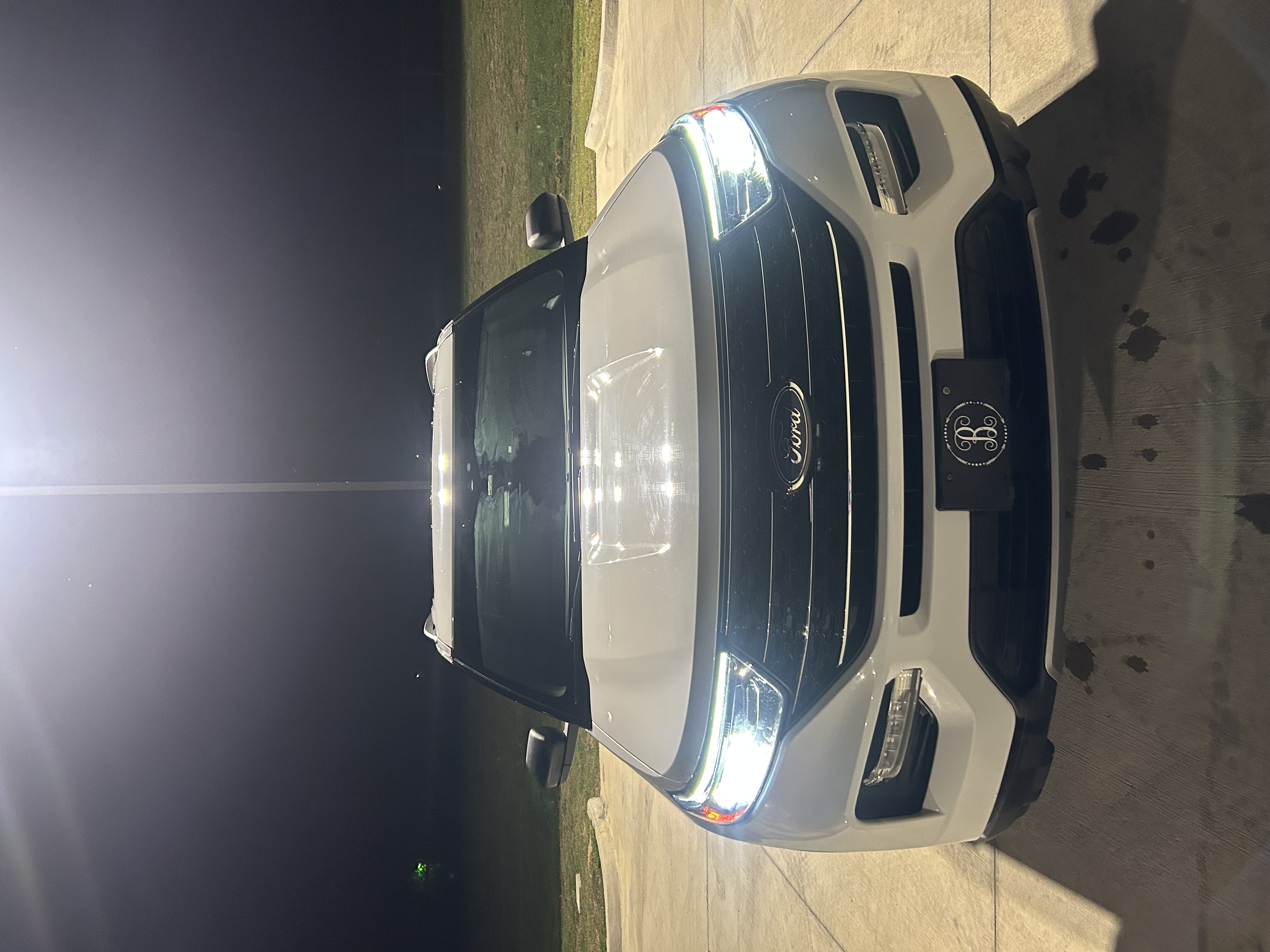 Used 2020 Ford Explorer XLT w/ Equipment Group 202A AWD/4WD image 6