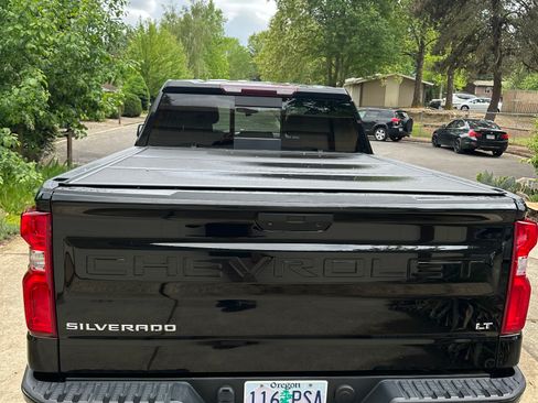 Used 2020 Chevrolet Silverado 1500 LT Trail Boss AWD/4WD image 6