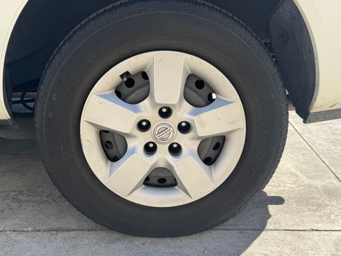 Used 2013 Nissan Rogue S image 10