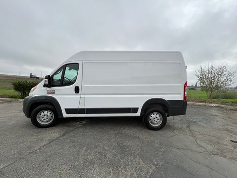 Used 2018 RAM ProMaster 2500 image 5