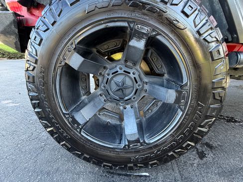 Used 2018 Jeep Wrangler Unlimited Sport S AWD/4WD image 11