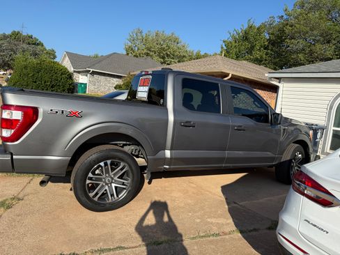 Used 2022 Ford F150 XL w/ STX Appearance Package RWD image 4