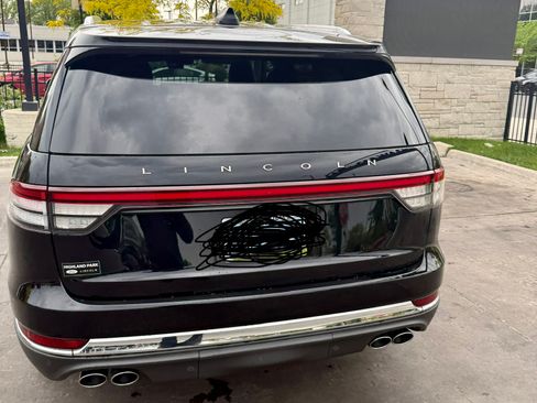 Used 2025 Lincoln Aviator AWD image 4