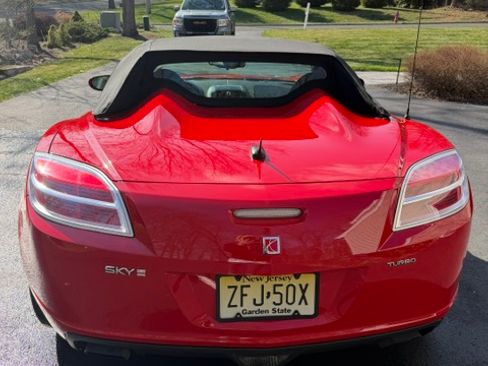 Used 2008 Saturn Sky Red Line RWD image 10