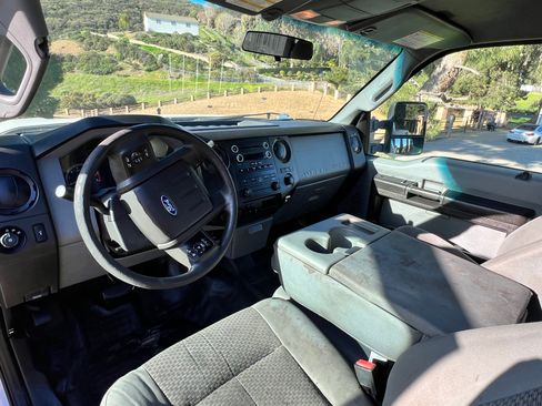 Used 2015 Ford F250 XL w/ Power Equipment Group image 12