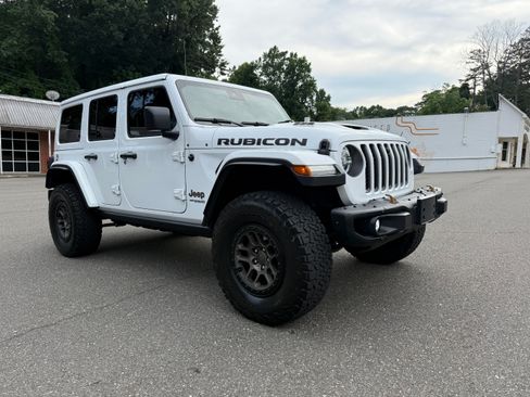 Used 2022 Jeep Wrangler Unlimited Rubicon w/ Xtreme Recon 35" Tire Package AWD/4WD image 5