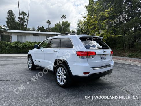 Used 2017 Jeep Grand Cherokee Limited image 5