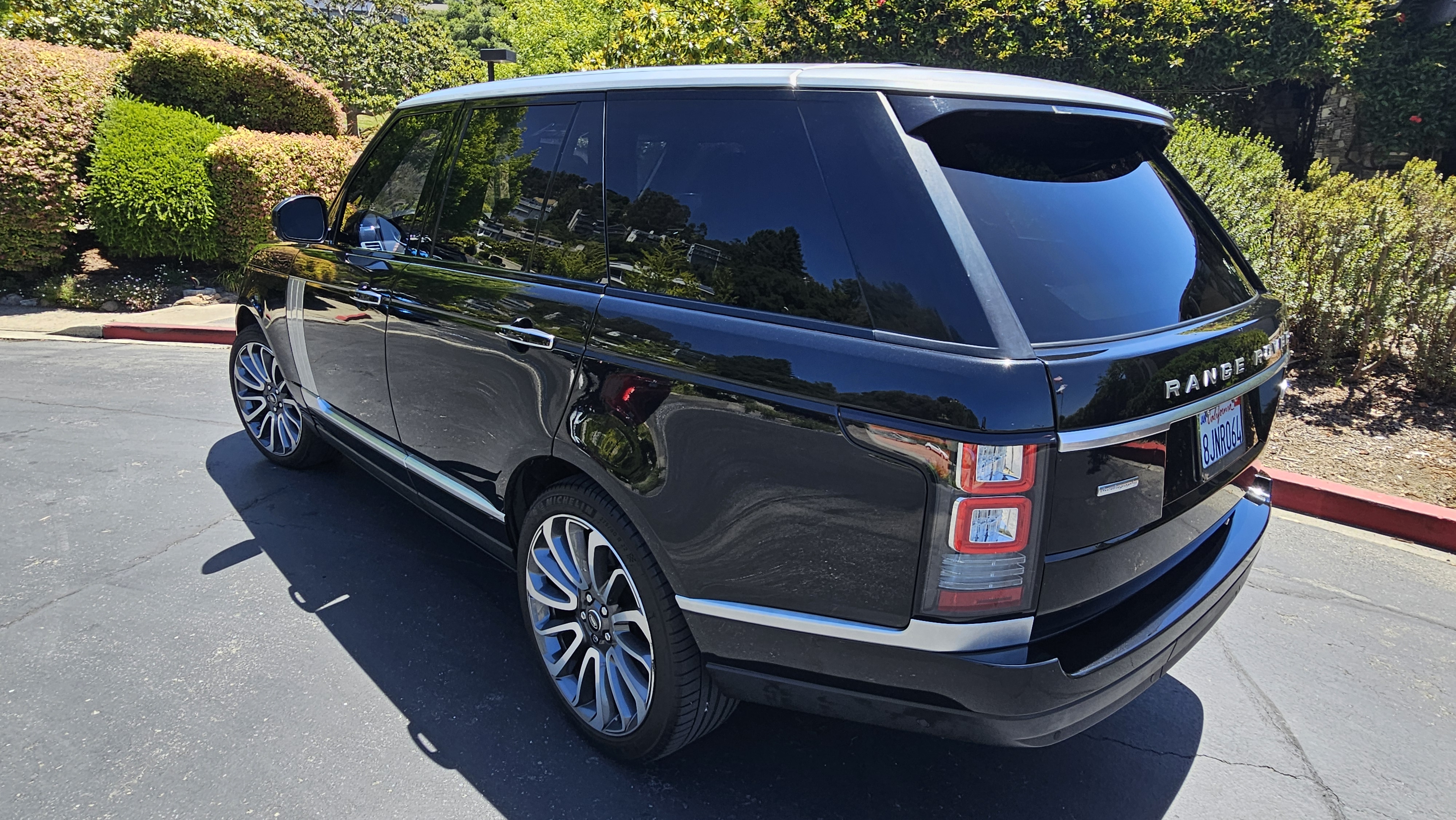 Used 2015 Land Rover Range Rover Autobiography AWD/4WD image 10