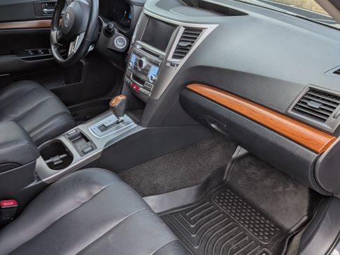 Used 2014 Subaru Outback 3.6R Limited image 12