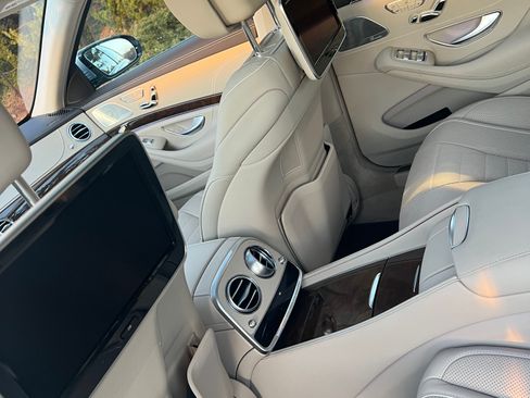 Used 2017 Mercedes-Benz S 550 4MATIC Sedan image 10