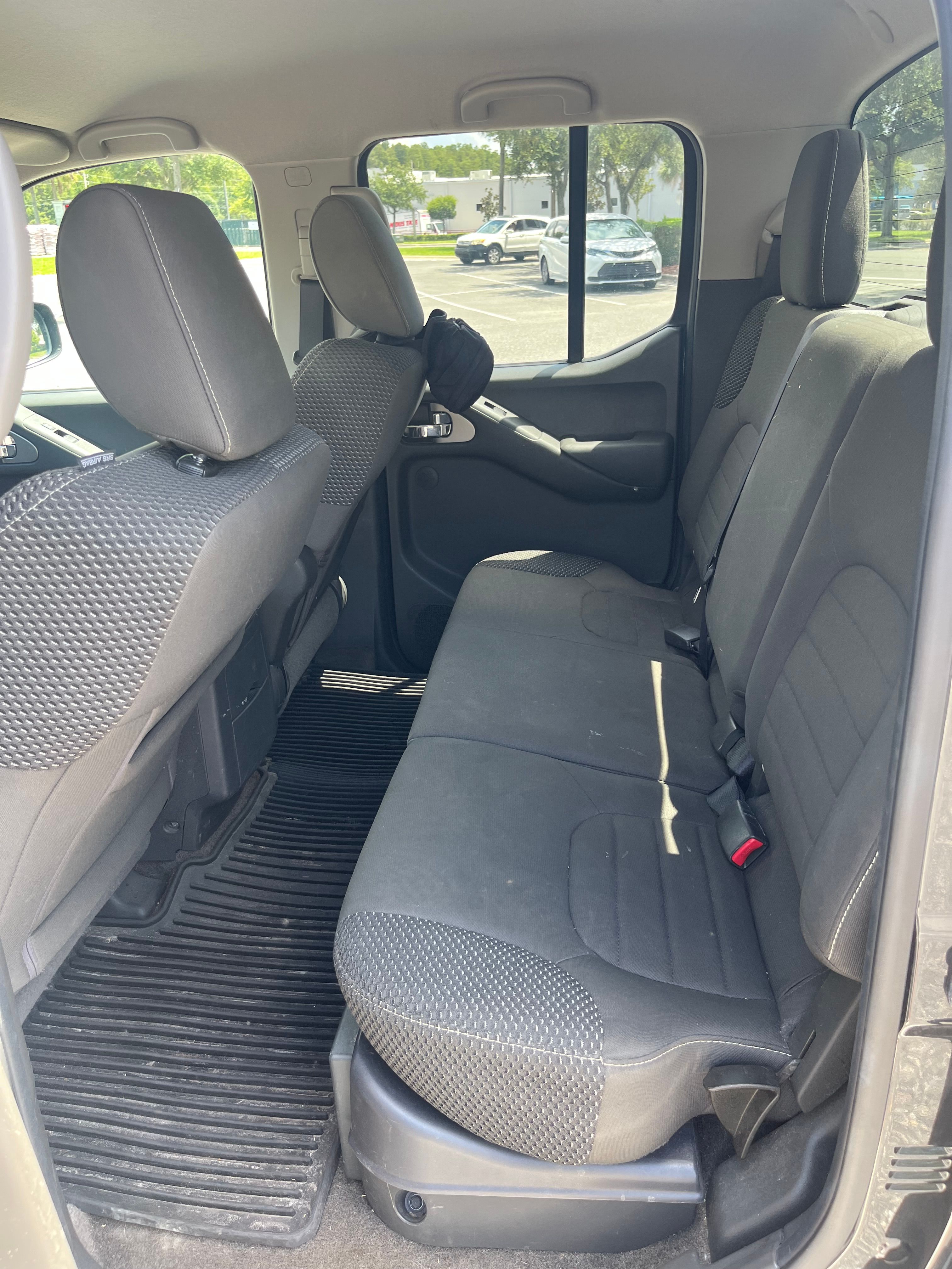Used 2013 Nissan Frontier PRO-4X AWD/4WD image 12
