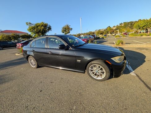 Used 2010 BMW 328i xDrive Sedan image 5