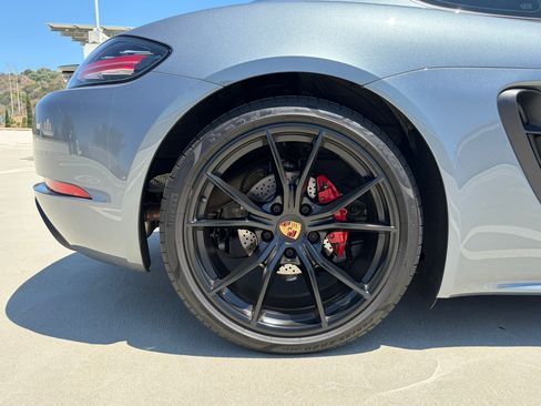Used 2025 Porsche 718 Cayman S RWD image 10