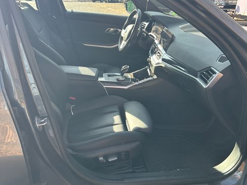 Used 2019 BMW 330i xDrive Sedan w/ Premium Package image 14