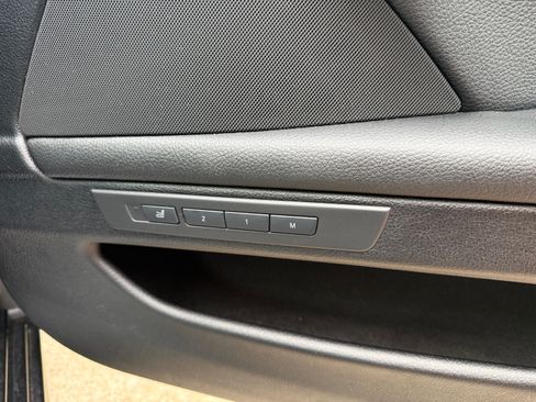 Used 2012 BMW 550i Sedan image 14