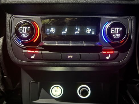 Used 2018 Audi Q7 3.0T Prestige w/ Prestige Package image 31