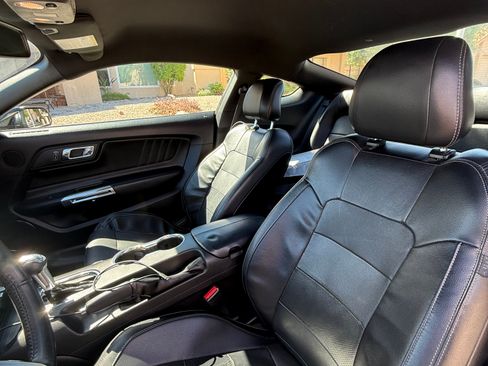 Used 2015 Ford Mustang Premium image 5