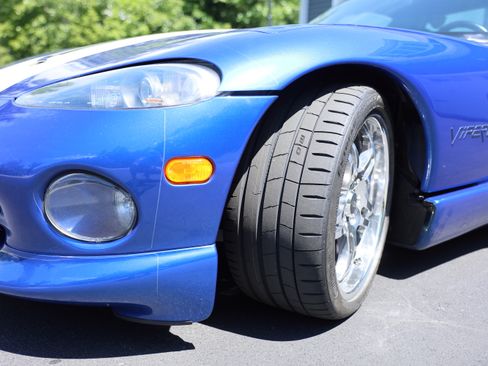 Used 1996 Dodge Viper GTS RWD image 15