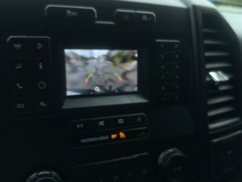 Used 2018 Ford F150 XL w/ Equipment Group 101A Mid image 4