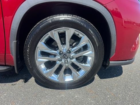 Used 2022 Toyota Highlander Limited AWD/4WD image 11
