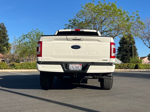 Used 2022 Ford F150 Lariat w/ Max Trailer Tow Package image 5