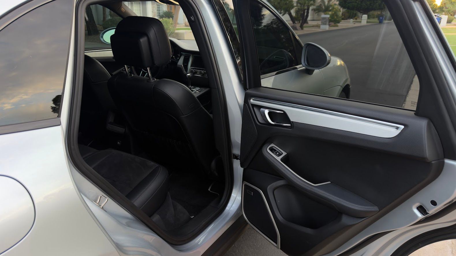 Used 2015 Porsche Macan S AWD/4WD image 19