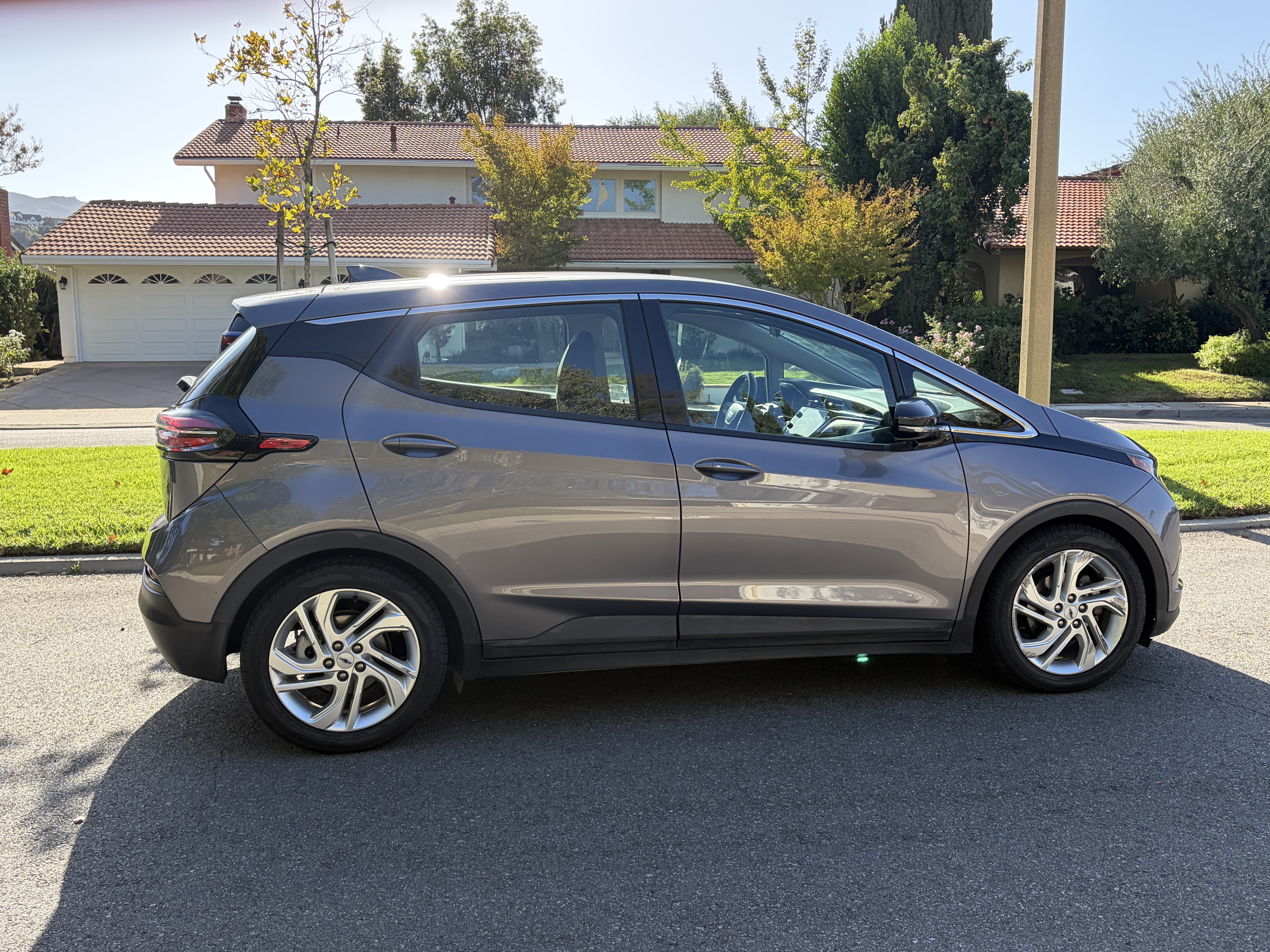 Used 2023 Chevrolet Bolt LT FWD image 6