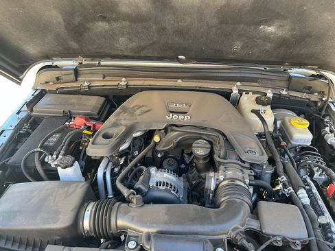 Used 2020 Jeep Wrangler Unlimited Sport image 10