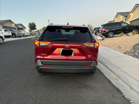 Used 2023 Toyota RAV4 XLE AWD/4WD image 10