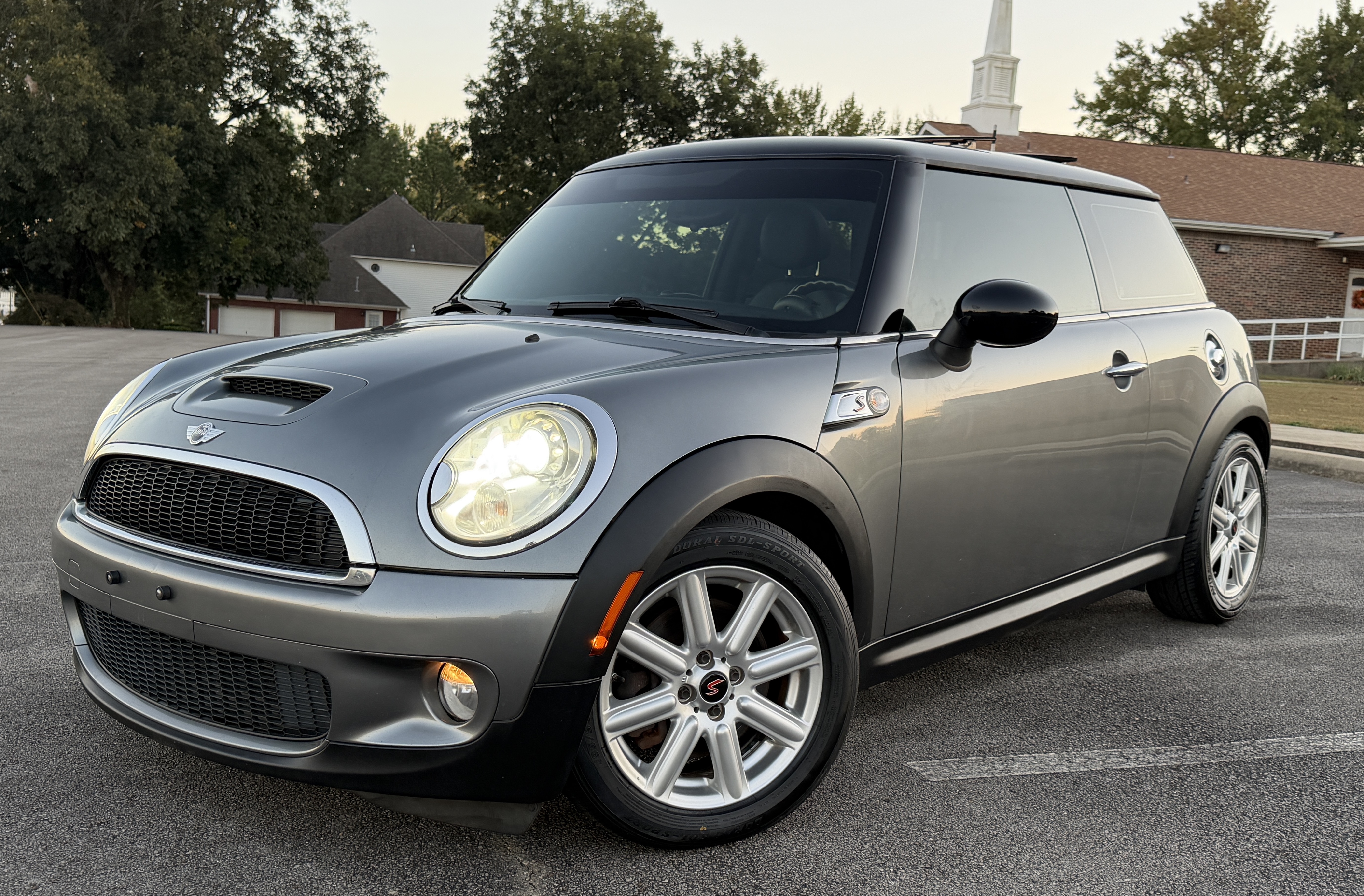 Used 2010 MINI Cooper S FWD image 1