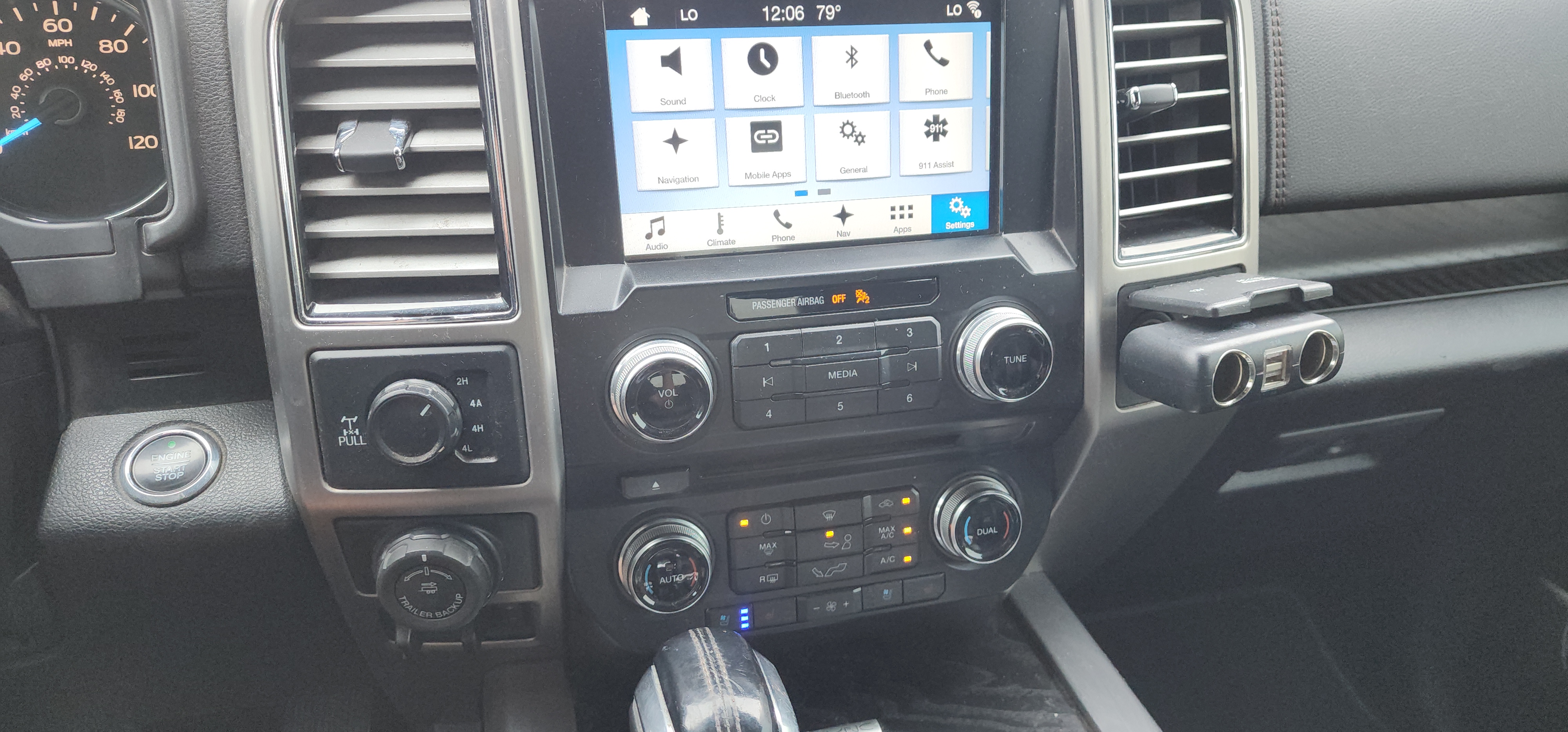Used 2018 Ford F150 Platinum w/ Equipment Group 701A Luxury AWD/4WD image 26