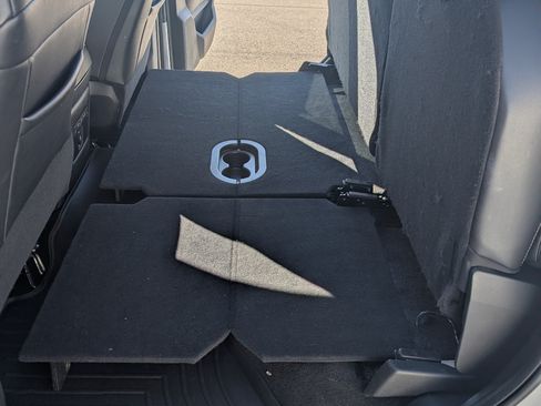 Used 2017 RAM 2500 Laramie w/ Sport Appearance Group image 10