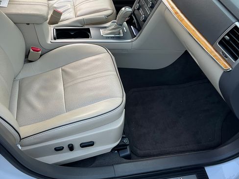 Used 2012 Lincoln MKZ FWD image 15