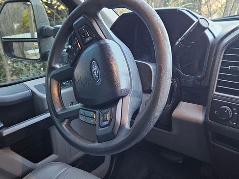 Used 2019 Ford F250 XL w/ Power Equipment Group image 21