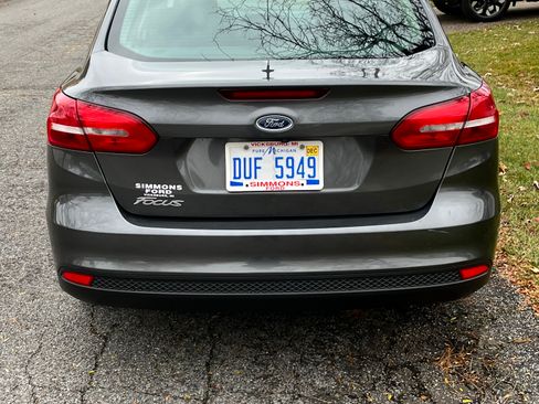 Used 2017 Ford Focus S image 5