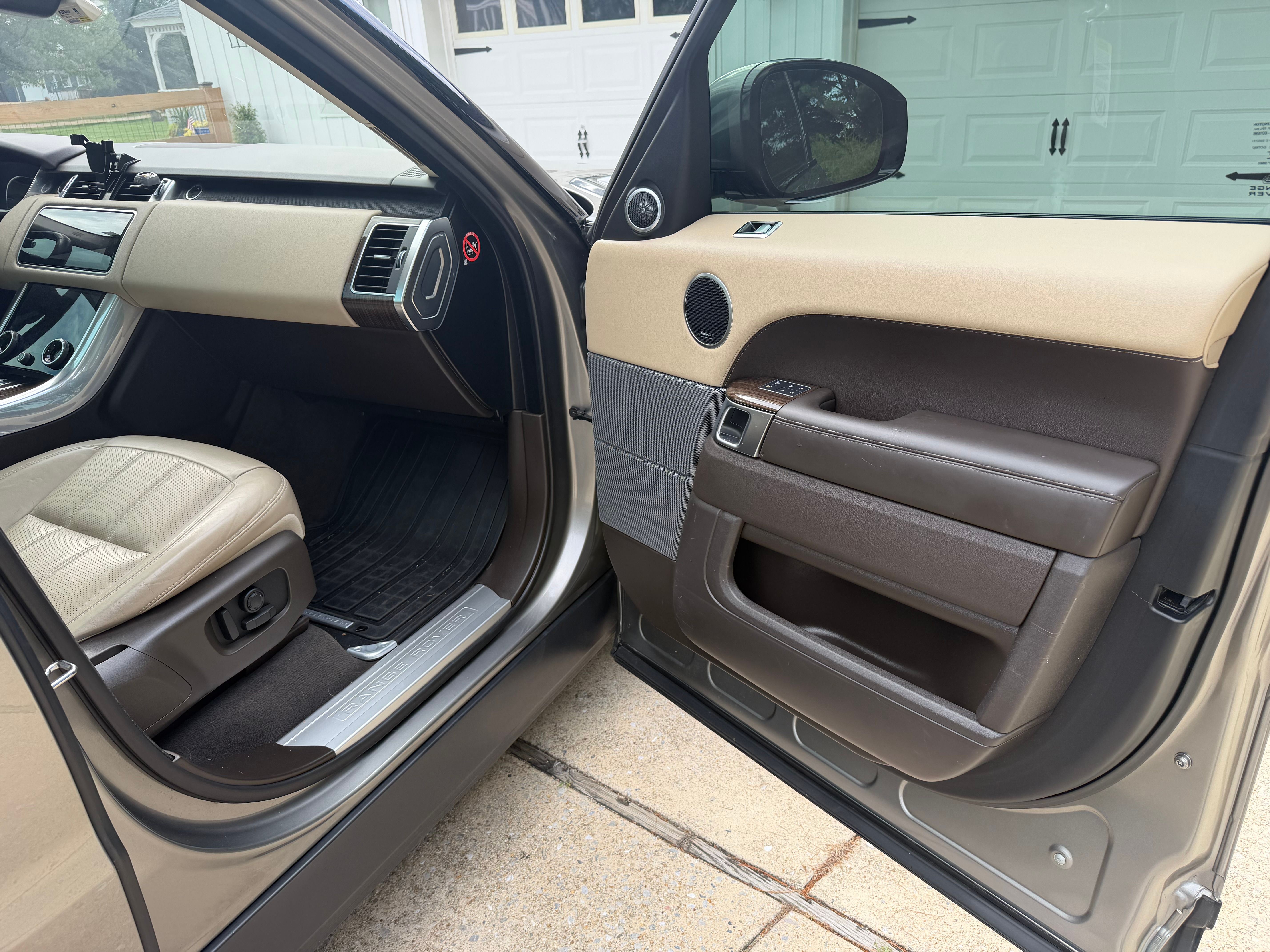 Used 2018 Land Rover Range Rover Sport HSE AWD/4WD image 10